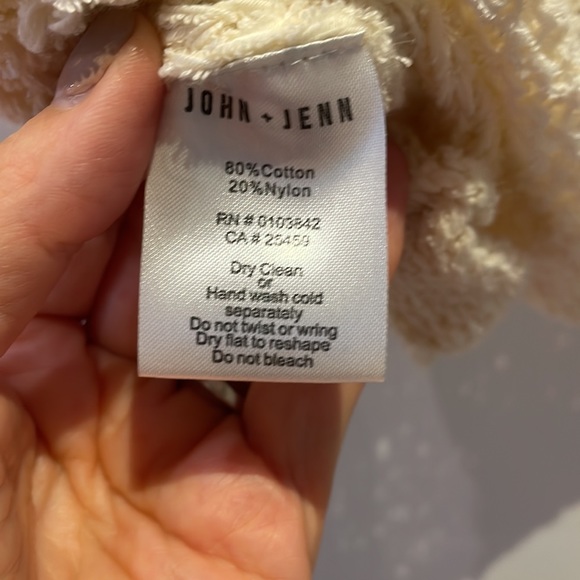 *SOLD* John + Jenn Open knit sleeveless front sweater - small - Picture 5 of 6